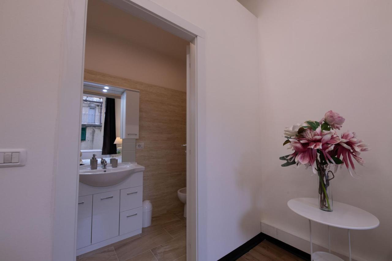 Guest House Palazzo Carmine Генуя Экстерьер фото